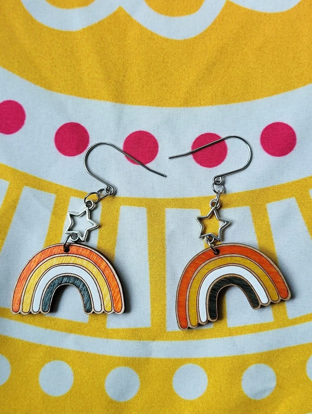 🌈⭐️ Retro Rainbow Star Earrings